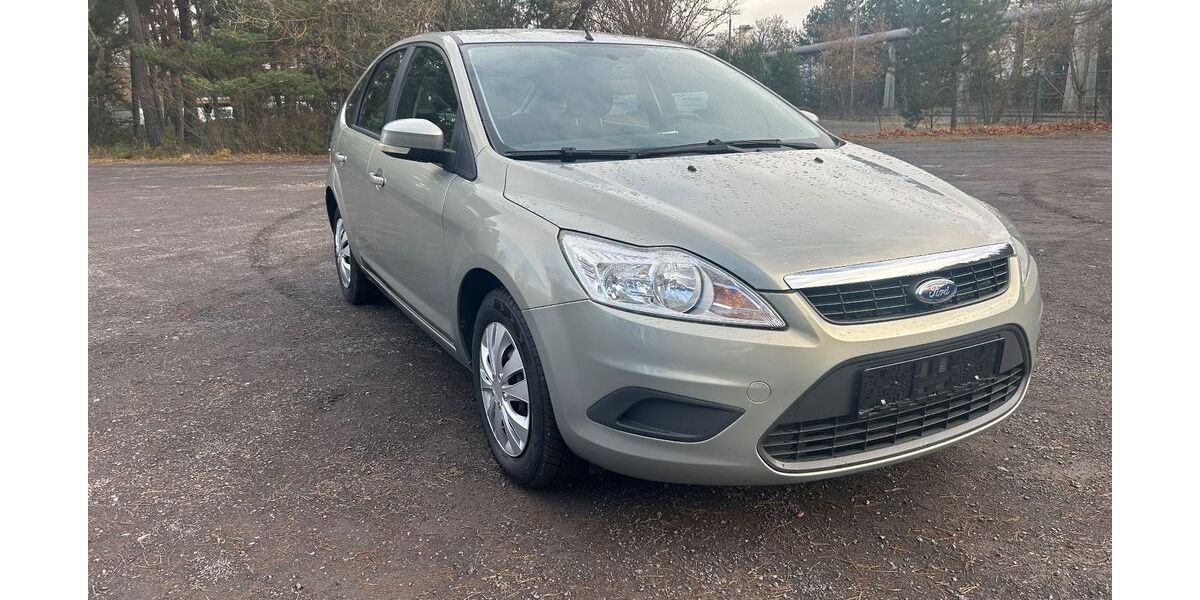 Ford Focus 95.000 km 3.150 &euro; Eisenhüttenstadt 15890