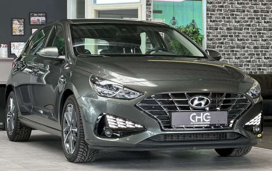 i30