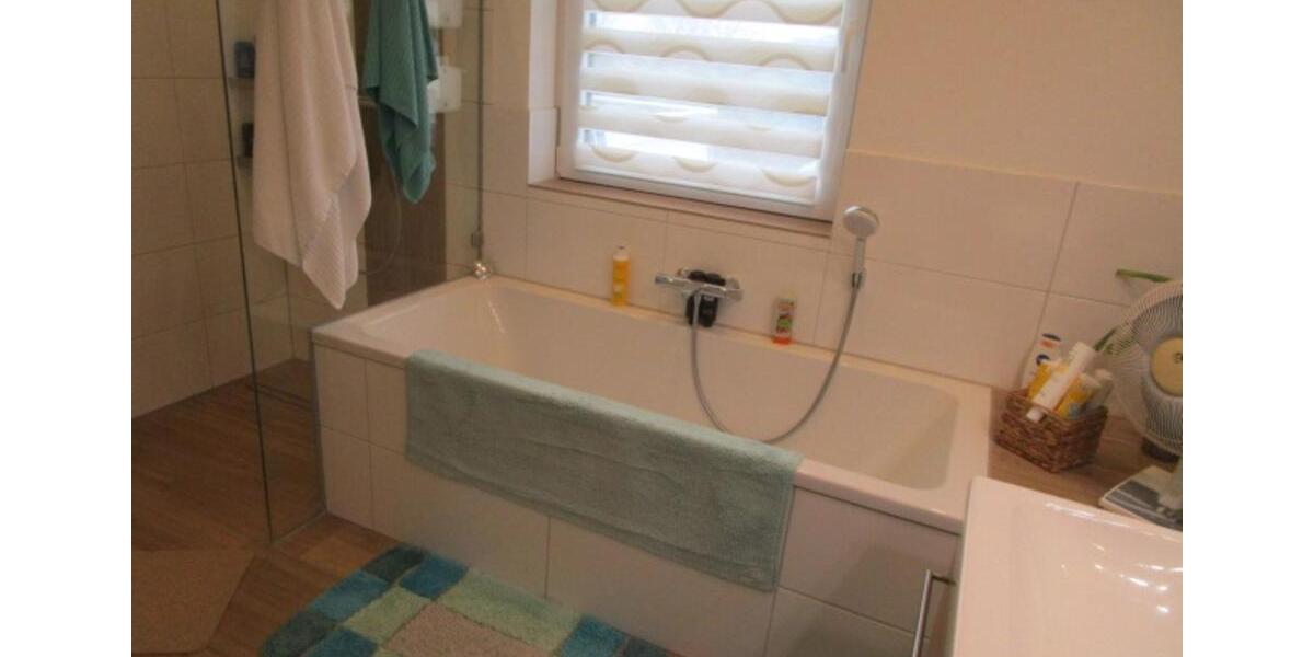 Doppelhaushälfte Niederkrüchten - 4 Zimmer, 128 m&sup2;, 1.500&euro; | Angebot:24940984