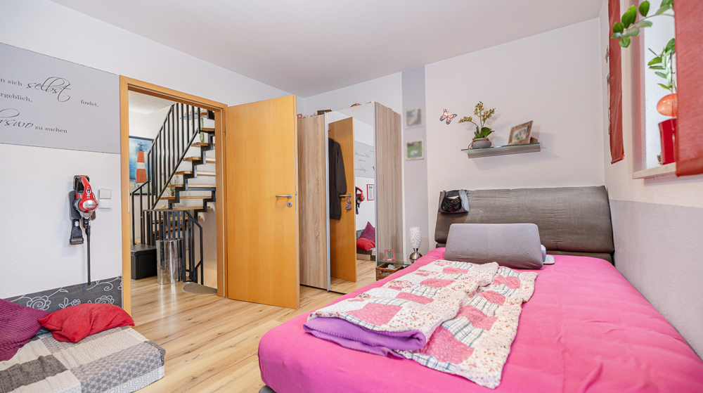 Ruhig wohnen, zentral leben – Reiheneckhaus mit Wohlfühlcharakter 4.5 zimmer