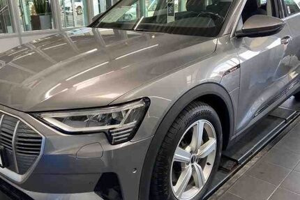 Audi e-tron 49.482 km 32.890 &euro; Neumünster 24537