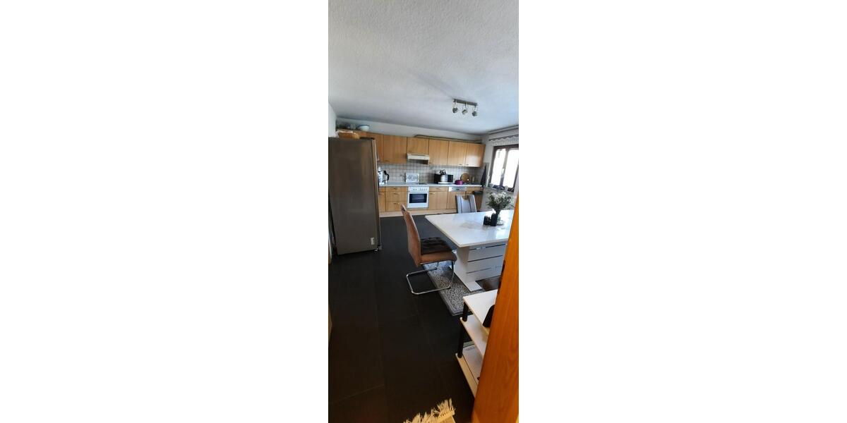 Etagenwohnung Hilzingen - 4 Zimmer, 108 m&sup2;, 900&euro; | Angebot:24753264