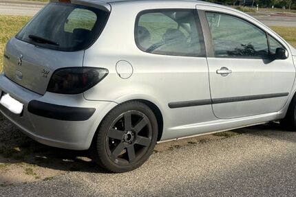 Peugeot 307 173.000 km 1.899 € Geesthacht 21502