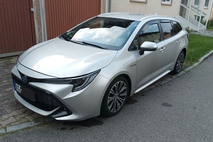 Toyota Corolla 57.000 km 22.950 € Villingen-Schwenningen 78048