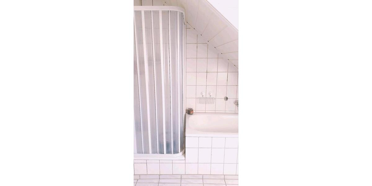 Dachgeschoßwohnung Windhagen - 1 Zimmer, 45 m&sup2;, 690&euro; | Angebot:26398551