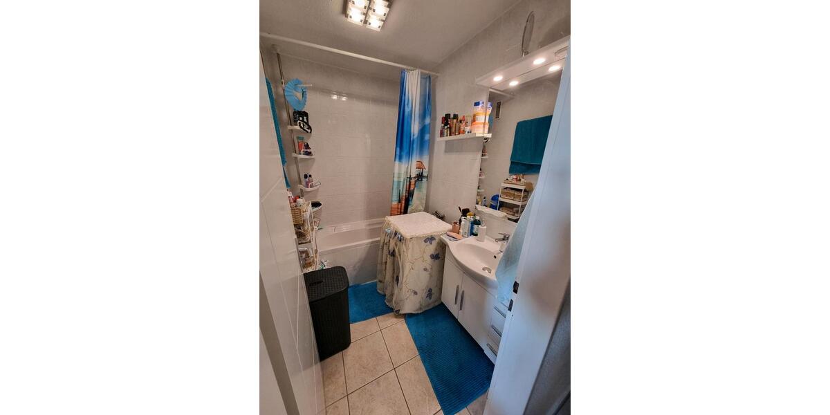 Etagenwohnung Hanau Lamboy - 3 Zimmer, 75 m&sup2;, 1.000&euro; | Angebot:24468129