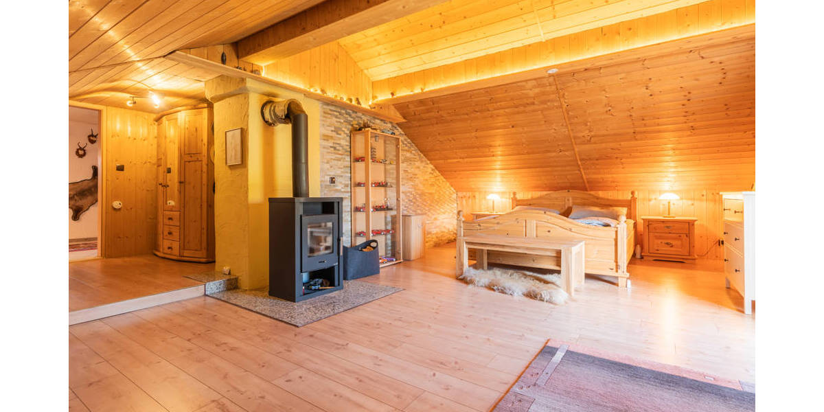 Einfamilienhaus Schöllnach Poppenberg - 5 Zimmer, 150 m&sup2;, 270.000&euro; | Angebot:26439536