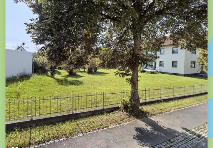Zweifamilienhaus mit großem Garten