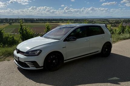 VW Golf 111.000 km 22.999 &euro; Buggingen 79426
