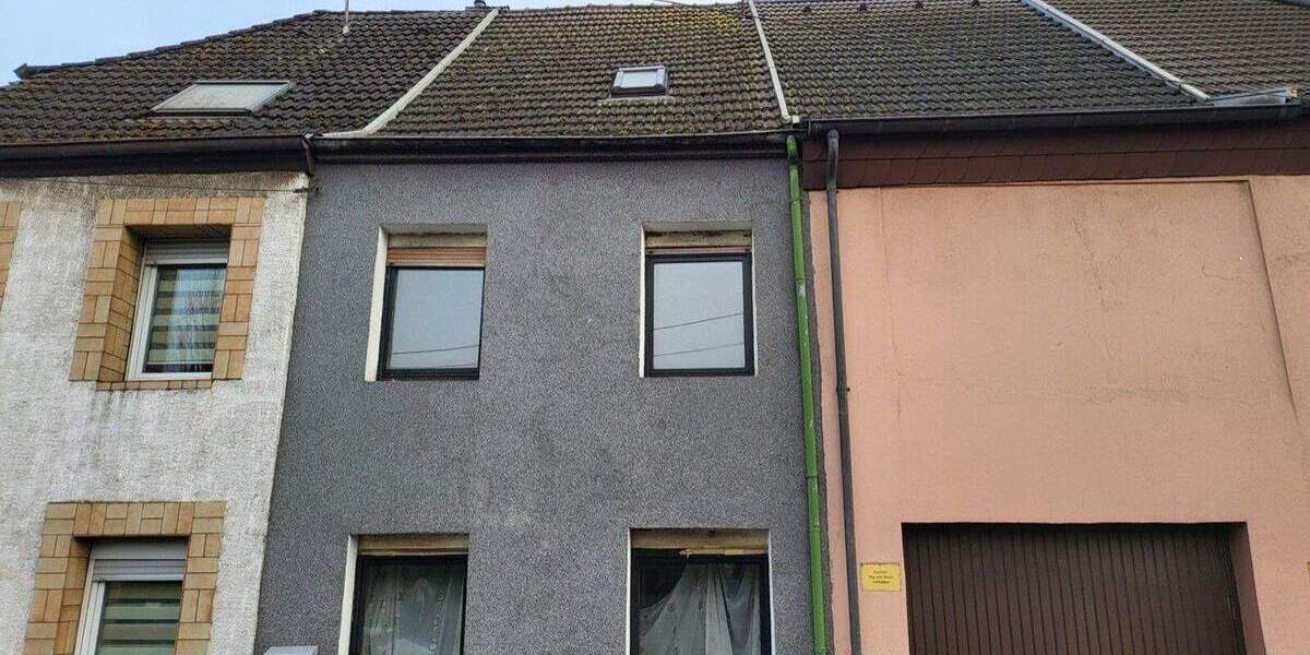 Reihenmittelhaus Völklingen Stadtmitte - 4 Zimmer, 91 m&sup2;, 45.000&euro; | Angebot:25670561