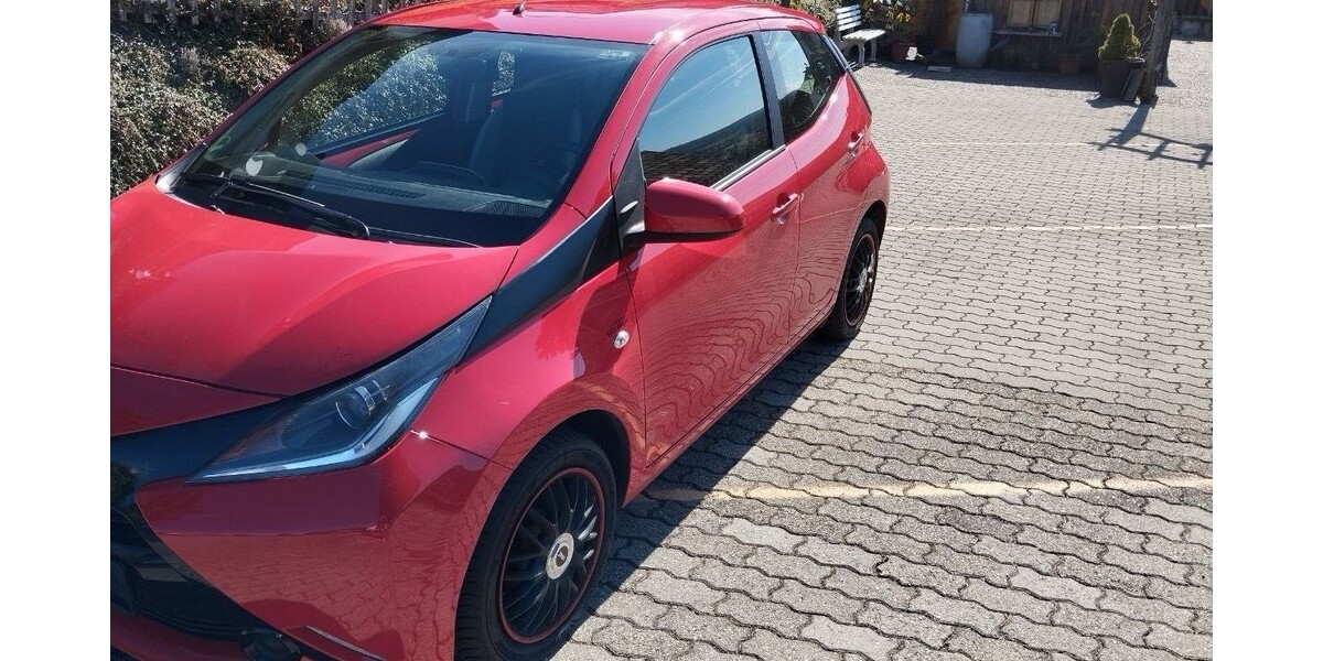 Toyota Aygo 62.500 km 9.700 &euro; Lenzkirch 79853