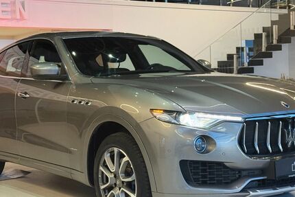 Maserati Levante 200.000 km 28.999 &euro; Zierenberg-Oelshausen 34289