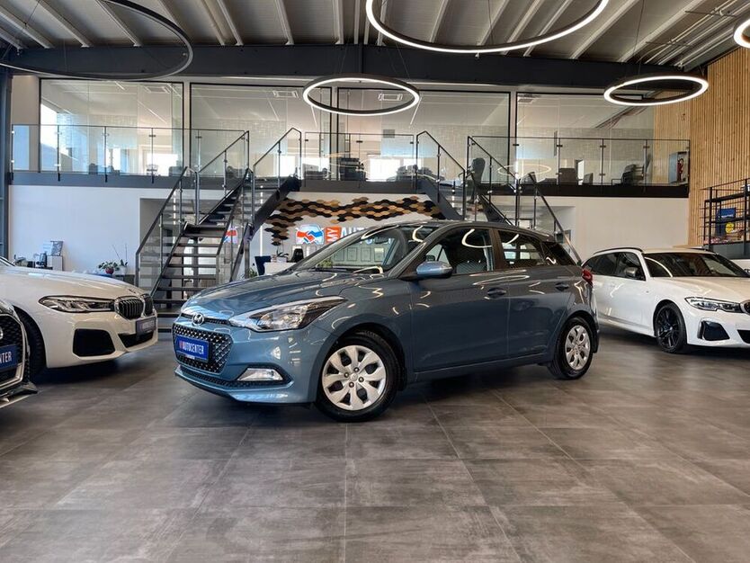 i20