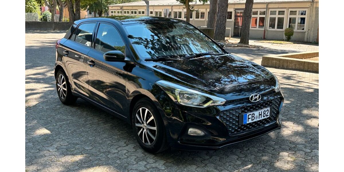 Hyundai i20 76.000 km 8.900 &euro; Wölfersheim 61200
