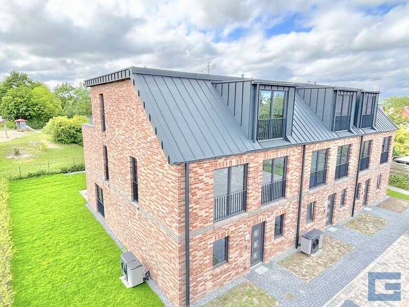 Haus zum Mieten in Schönberg (Holstein) 2.200 € 186.5 m² 5 zimmer