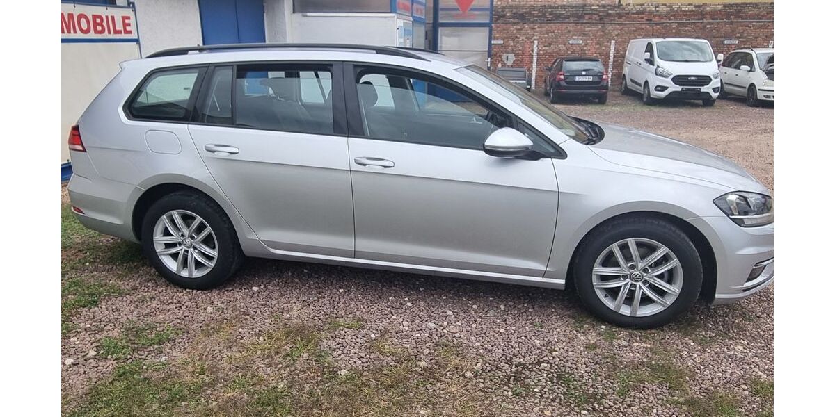 VW Golf 123.990 km 13.985 &euro; Halle / Saale 06112