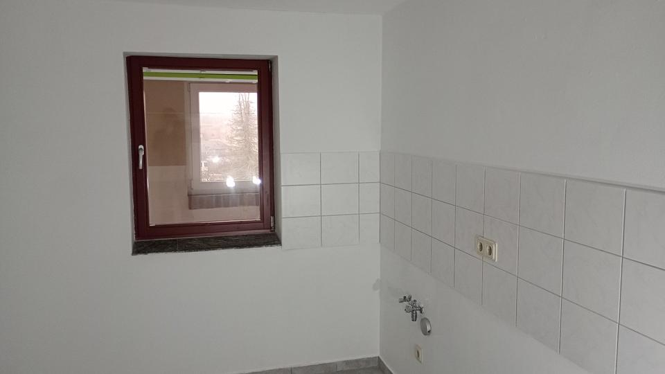 Dachgeschoßwohnung Ballenstedt - 3 Zimmer, 67 m&sup2;, 402&euro; | Angebot:26086108