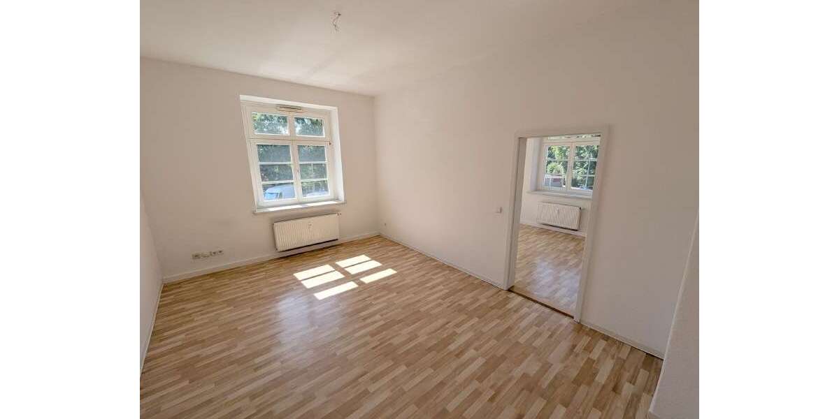 Etagenwohnung Dresden Johannstadt - 3 Zimmer, 81 m&sup2;, 741&euro; | Angebot:27102909