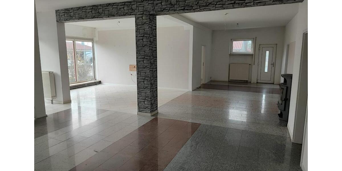 Einfamilienhaus Herrieden - 10 Zimmer, 300 m&sup2;, 1.150.000&euro; | Angebot:25811508