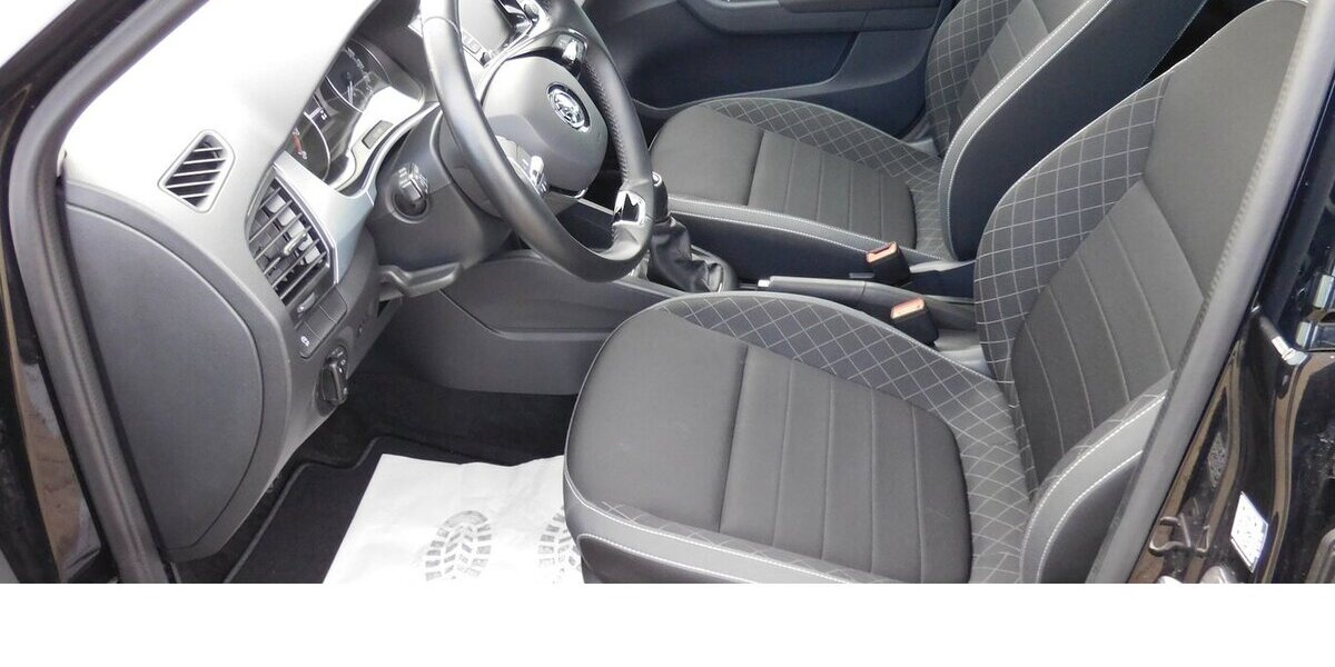 Skoda Fabia 1.0 Ambition TSI BMT Navi Klima 25.700 km 15.990 &euro; Vordorf 38533