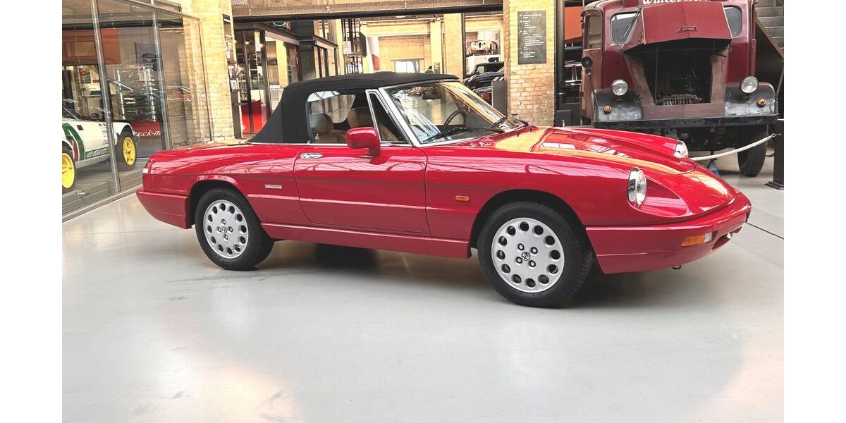 Alfa Romeo Spider 144.000 km 24.800 € Berlin 10553