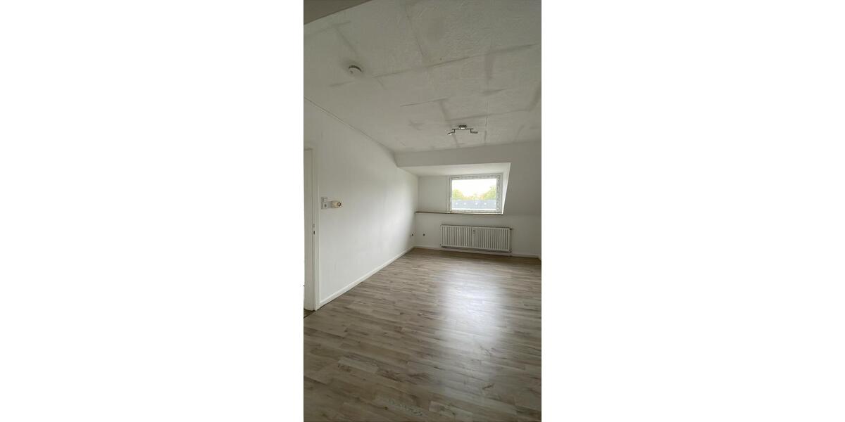 Dachgeschoßwohnung Mülheim an der Ruhr Broich - 3 Zimmer, 52 m&sup2;, 490&euro; | Angebot:24359770