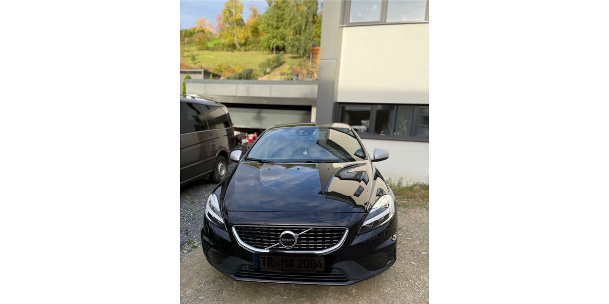 Volvo V40 82.000 km 19.500 € Fell 54341