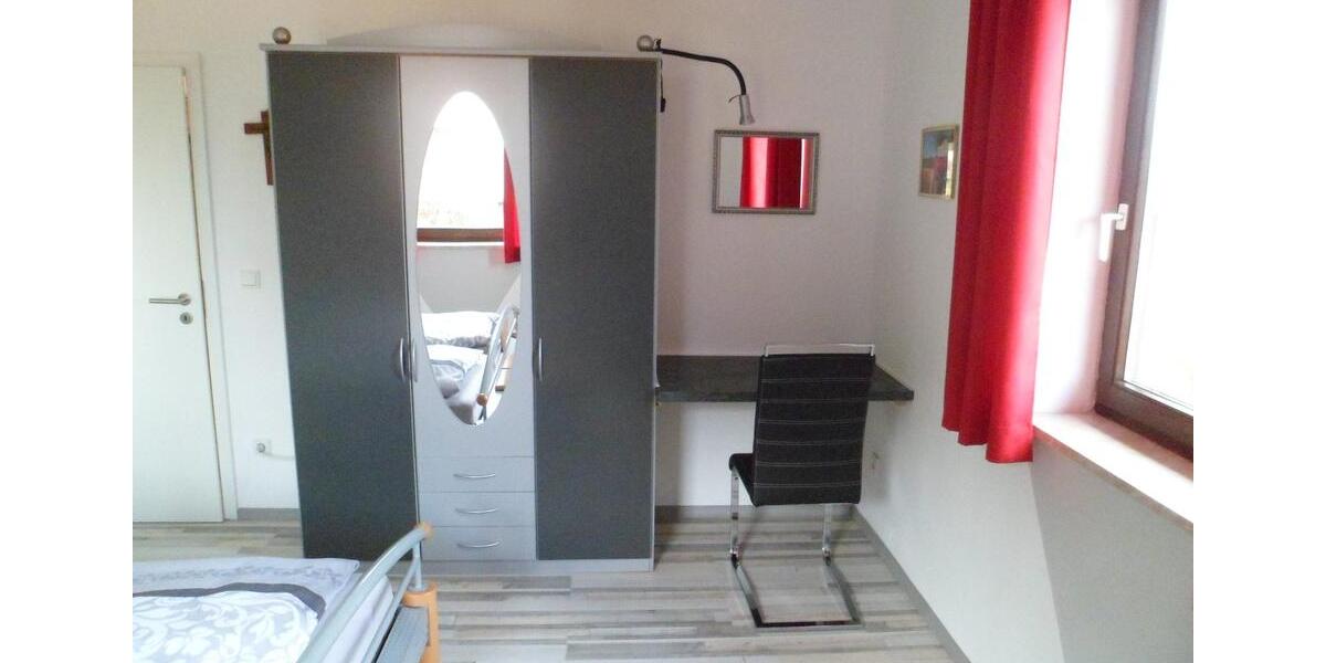 Erdgeschoßwohnung Tiefenbach - 2 Zimmer, 102 m&sup2;, 760&euro; | Angebot:26221435
