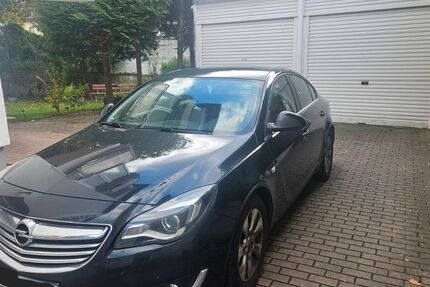 Opel Insignia 174.000 km 7.300 € Frankfurt am Main 65936