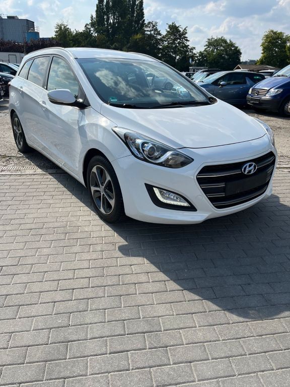 i30