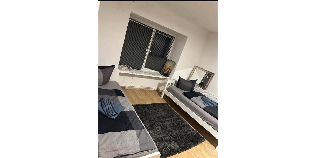 Erdgeschoßwohnung Rostock - 4 Zimmer, 120 m&sup2;, 18&euro; | Angebot:26338734