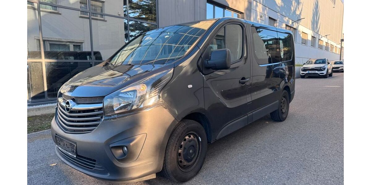 Opel Vivaro 300.895 km 7.999 € Korntal-Münchingen 70825