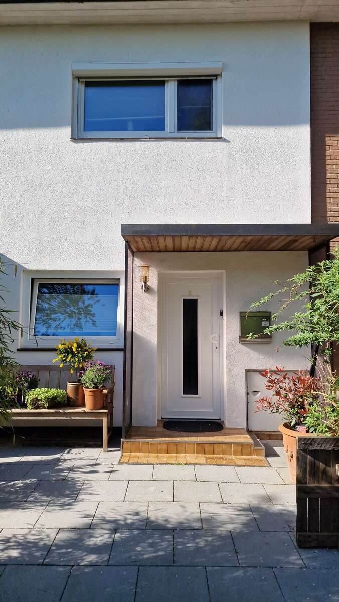 Haus zum Kaufen in Kiel 239.000 € 65 m² 3 zimmer