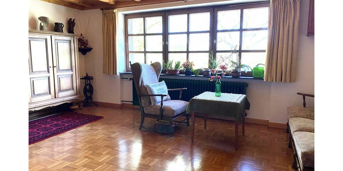 Einfamilienhaus Bonndorf im Schwarzwald Brunnadern - 8 Zimmer, 181 m&sup2;, 450.000&euro; | Angebot:26379865
