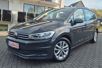 VW Touran 53.260 km 23.999 &euro; Bornheim 53332