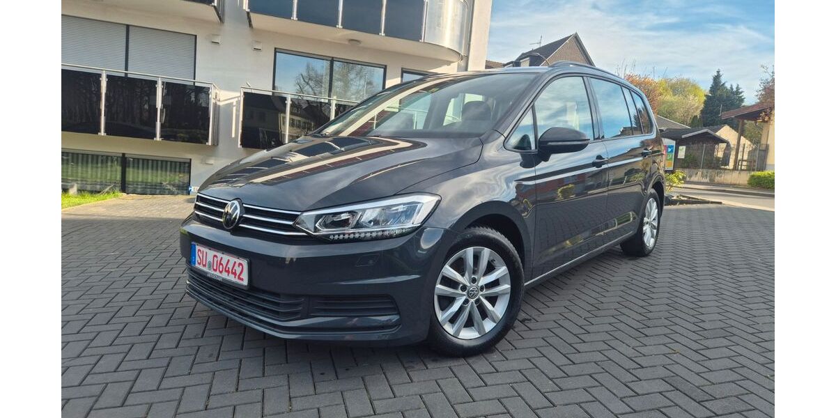 VW Touran 53.260 km 23.999 &euro; Bornheim 53332