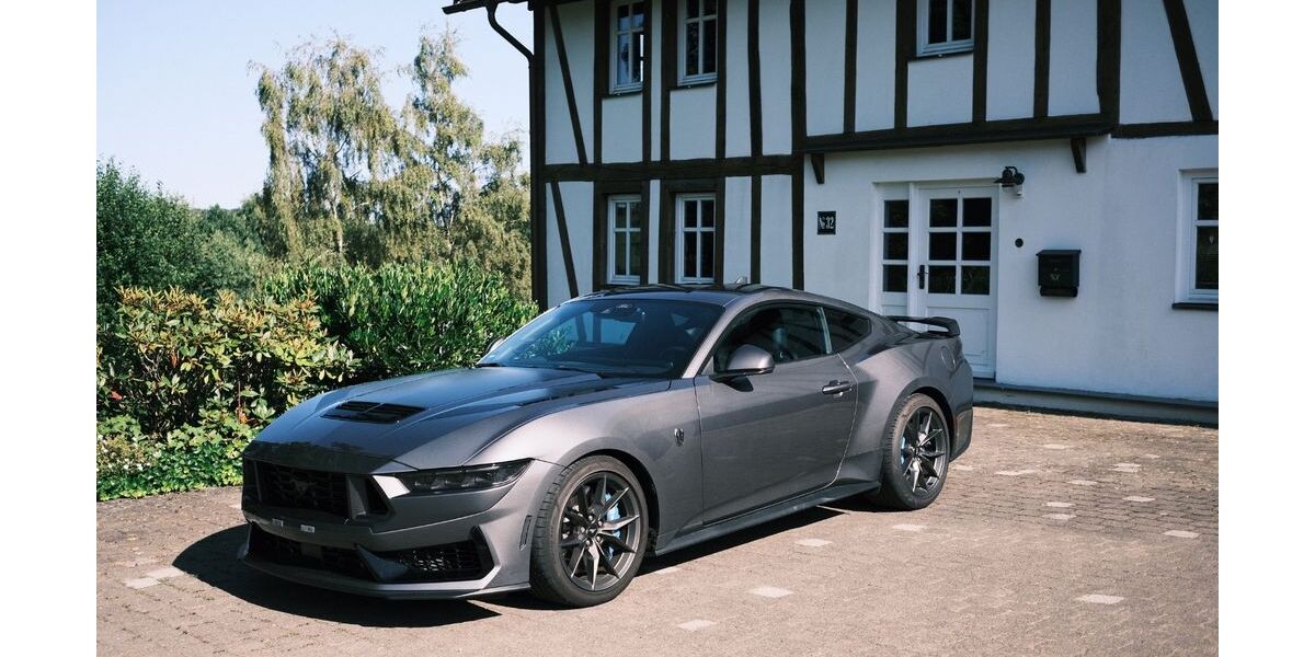 Ford Mustang 18.000 km 59.999 &euro; Freudenberg 57258