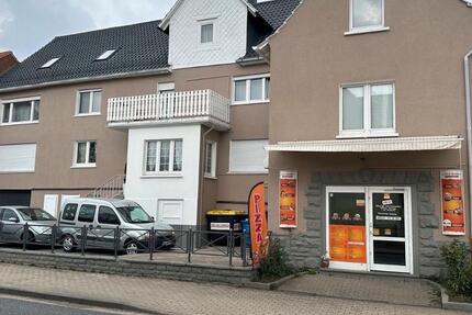 Großzügiges Mehrfamilienhaus mit Imbiss zum verkaufen zimmer