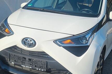 Toyota Auris 100.319 km 7.900 &euro; Bünde 32257