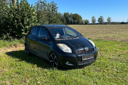 Toyota Yaris 202.699 km 2.500 € Edling 83533