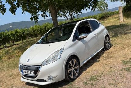 Peugeot 208 155.000 km 5.200 &euro; Kirrweiler 67489