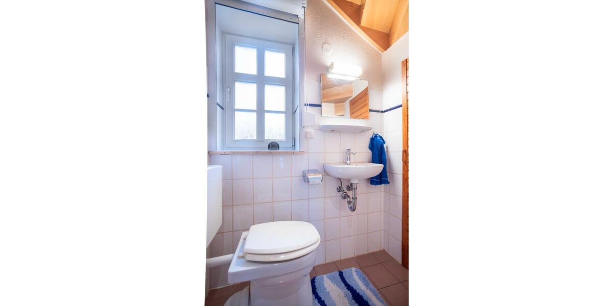 Einfamilienhaus Waldkappel - 4 Zimmer, 157 m&sup2;, 1.200&euro; | Angebot:26220799