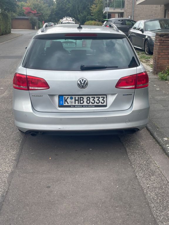 VW Passat 216.000 km 6.500 € Köln 51147