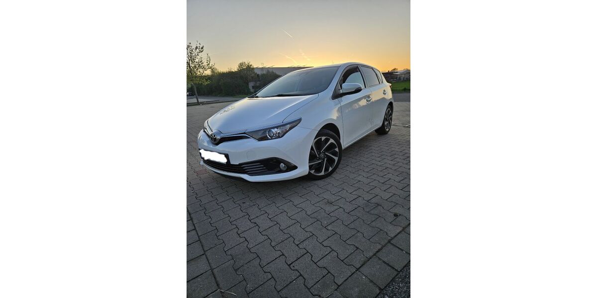 Toyota Auris 135.000 km 9.500 &euro; Wendelstein 90530