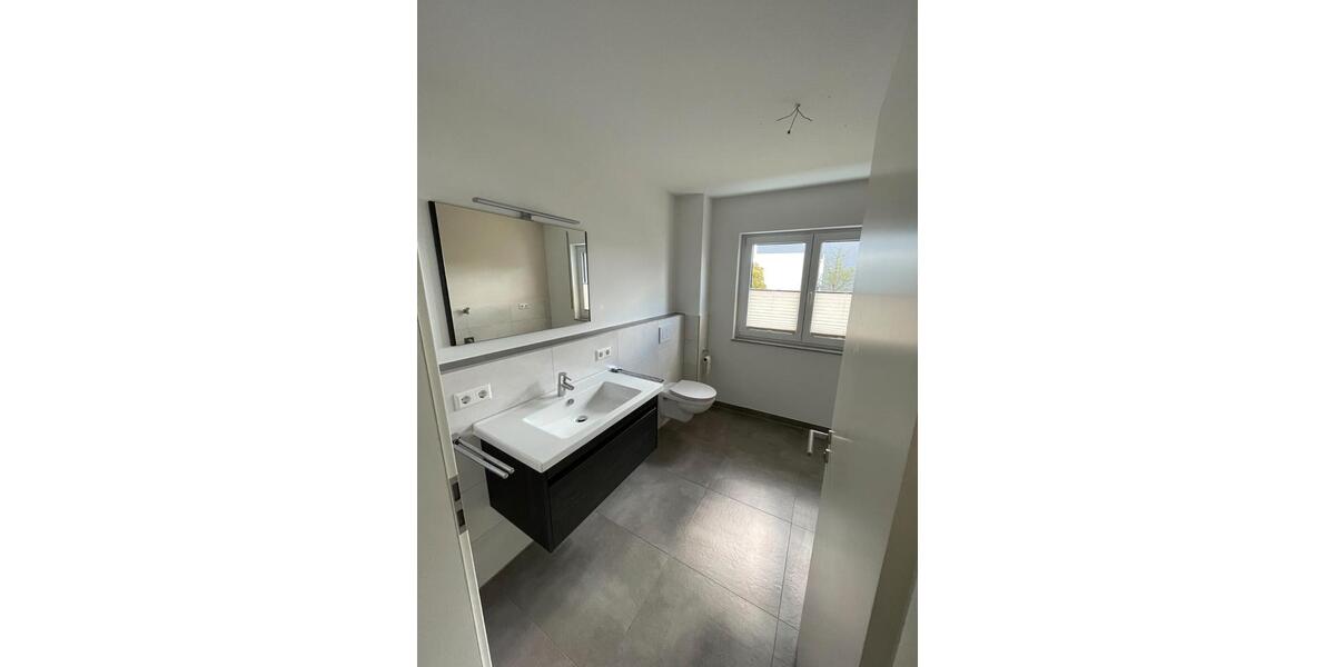 Erdgeschoßwohnung Öhringen - 4 Zimmer, 103 m&sup2;, 1.290&euro; | Angebot:26234287