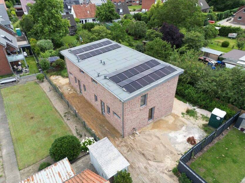 Erstbezug! Neubau-Doppelhaushälften mit Garten, PV-Strom & Top-Ausstattung in ruhiger Wohnlage