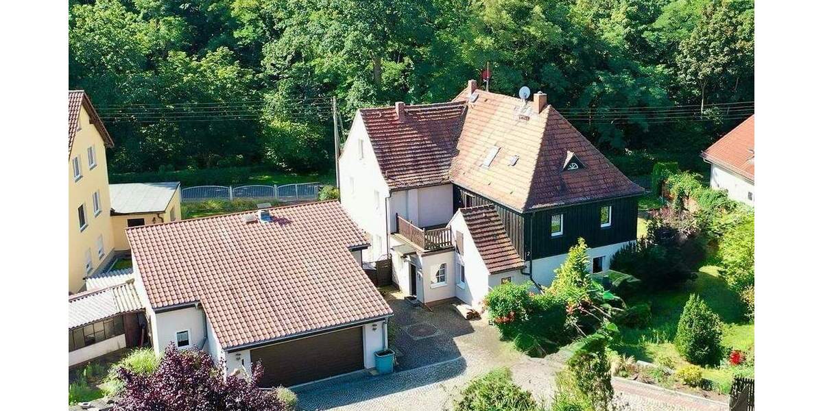 Doppelhaushälfte mit großem Grundstück in schöner Hanglage von Radebeul 6 zimmer