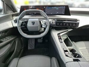 Peugeot 5008 Allure Hybrid 145 E-DSC6-7 Sitze 43.900 km 27.550 &euro; Bad Wünnenberg 33181