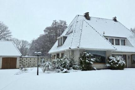 Haus Ganderkesee - 8 Zimmer, 257 m&sup2;, 1.500&euro; | Angebot:24772096