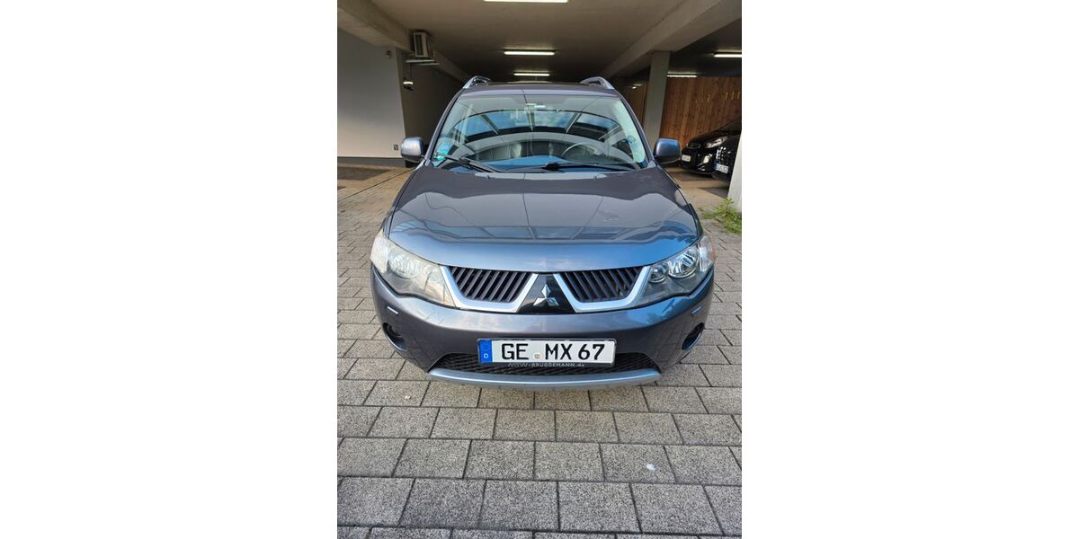 Mitsubishi Outlander 303.000 km 4.250 &euro; Gelsenkirchen 45899